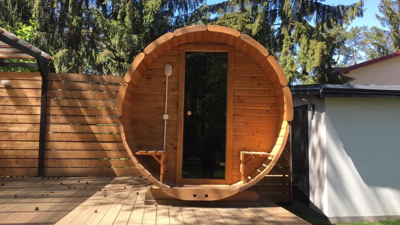 Luksusowy Apartament Pod Lasem, Otwock -Shared Garden, Sauna, Wood Hot Tub! Hot Tub Seasonal! ภายนอก รูปภาพ